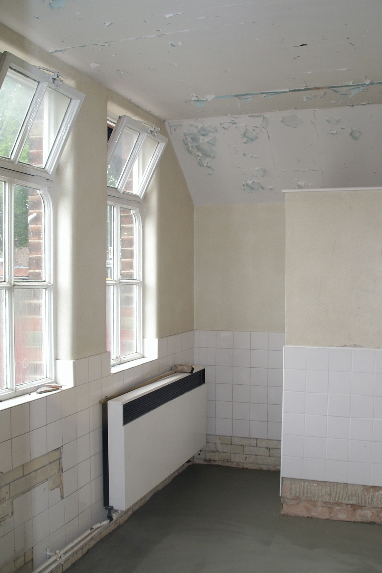 Refurbishment of Washroom Facilities at Primary School, UK<